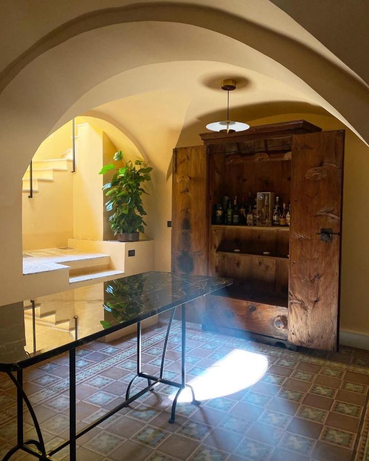 林瓜格洛萨 Palazzo Previtera酒店 外观 照片